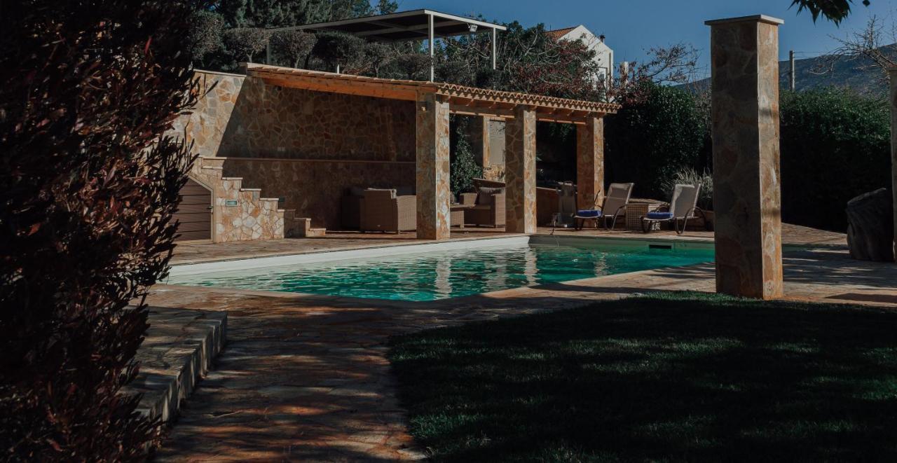 Pool And Sea View Apartments Agia Marina  エクステリア 写真