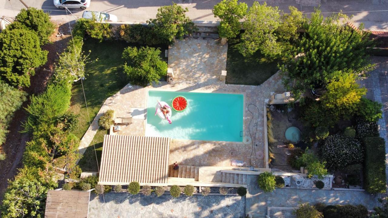 Pool And Sea View Apartments Agia Marina  エクステリア 写真